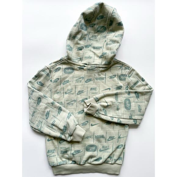 Nike Kids Green Sportswear Club Pullover Hoodie Size Small - Picture 6 of 6